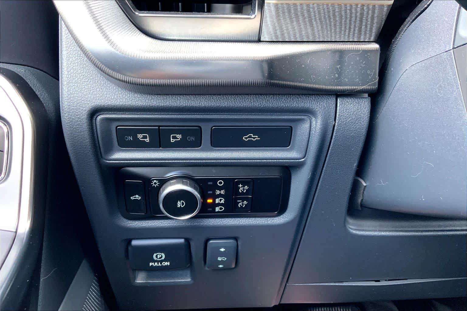 Used 2023 Ford F150 Platinum w/ Equipment Group 701A High AWD/4WD image 33