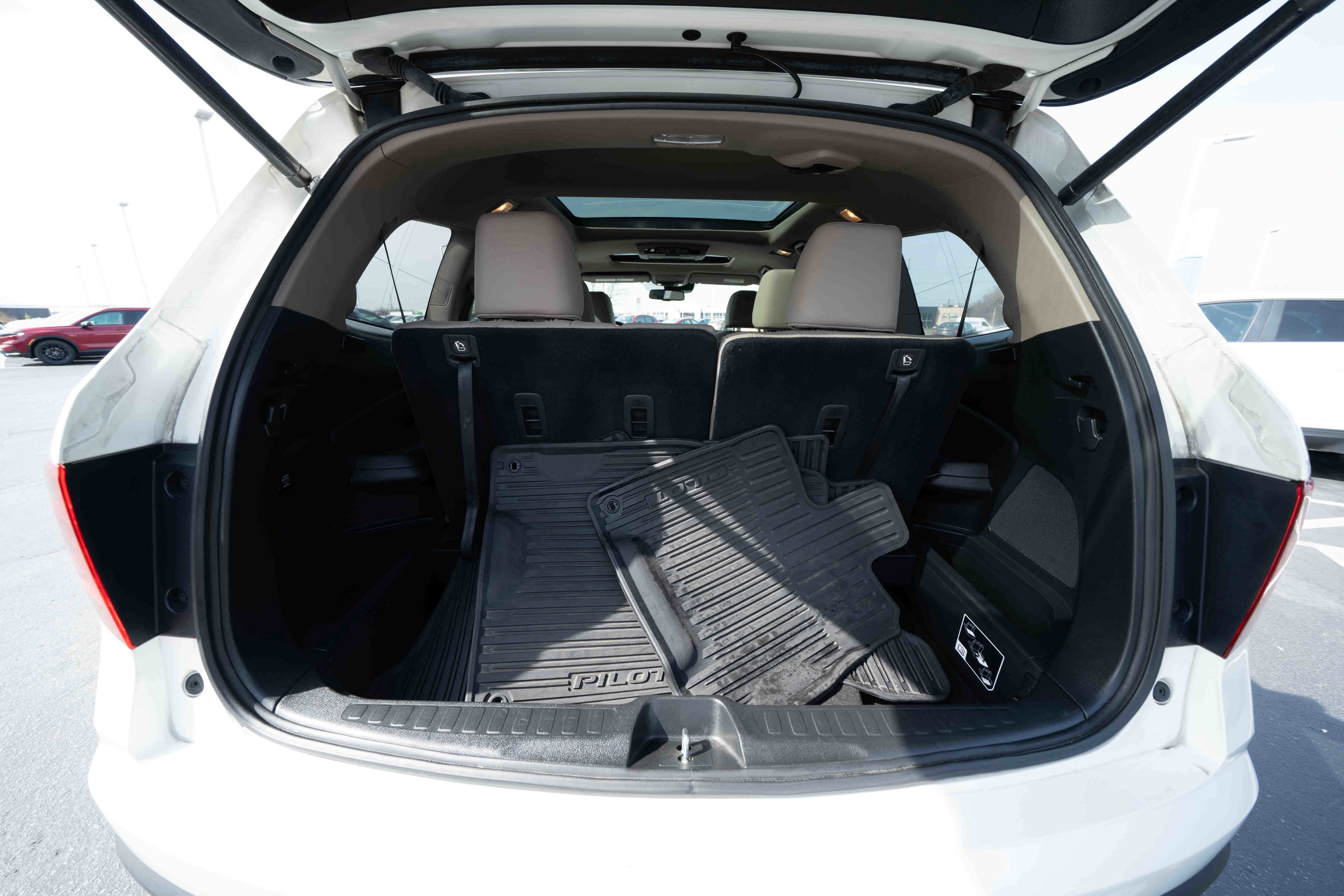 Used 2017 Honda Pilot Elite image 29