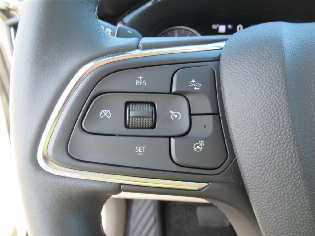 Used 2023 Buick Envision Avenir image 23