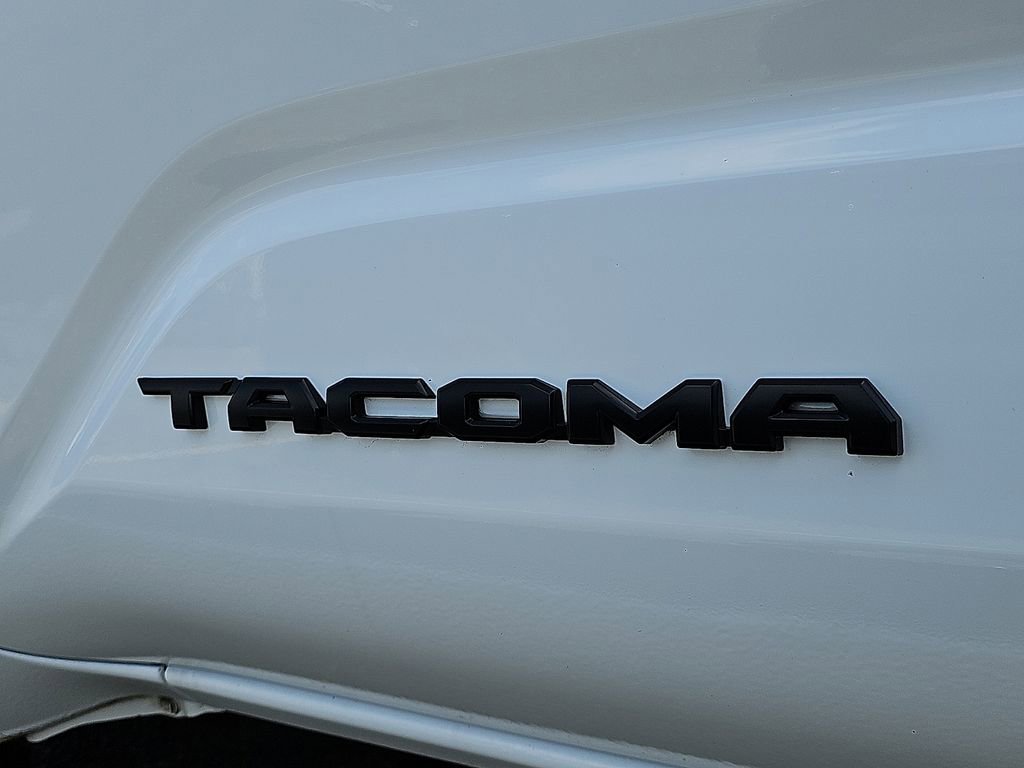 Used 2024 Toyota Tacoma TRD Off-Road AWD/4WD image 30