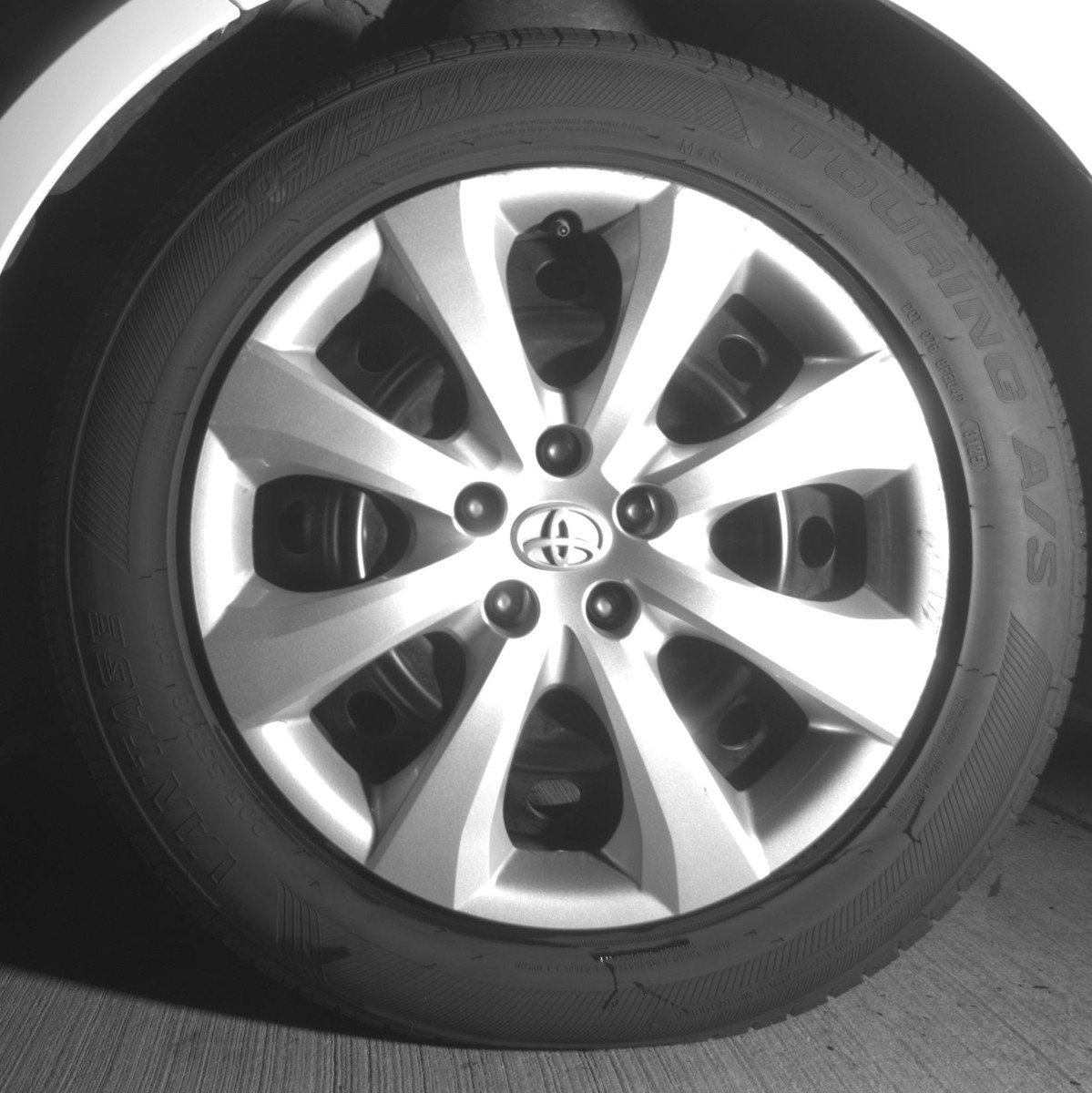 Used 2025 Toyota Corolla LE FWD image 12