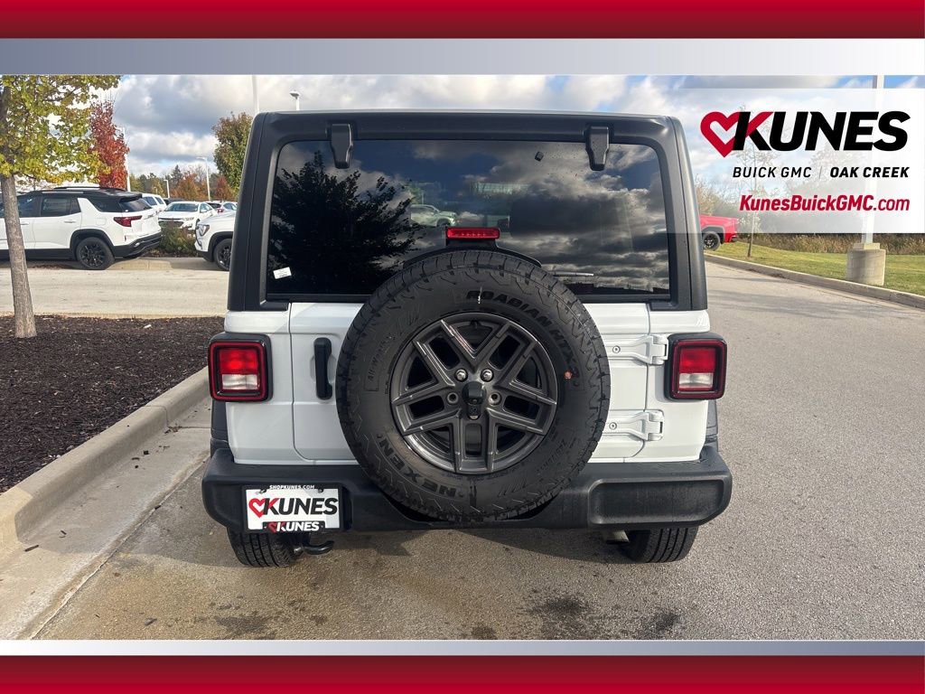 Used 2024 Jeep Wrangler Sport S image 5