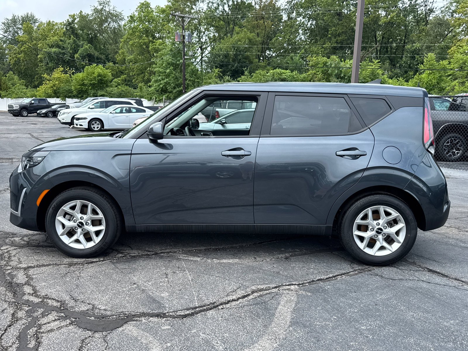 Used 2024 Kia Soul LX w/ Option Group 015 image 3
