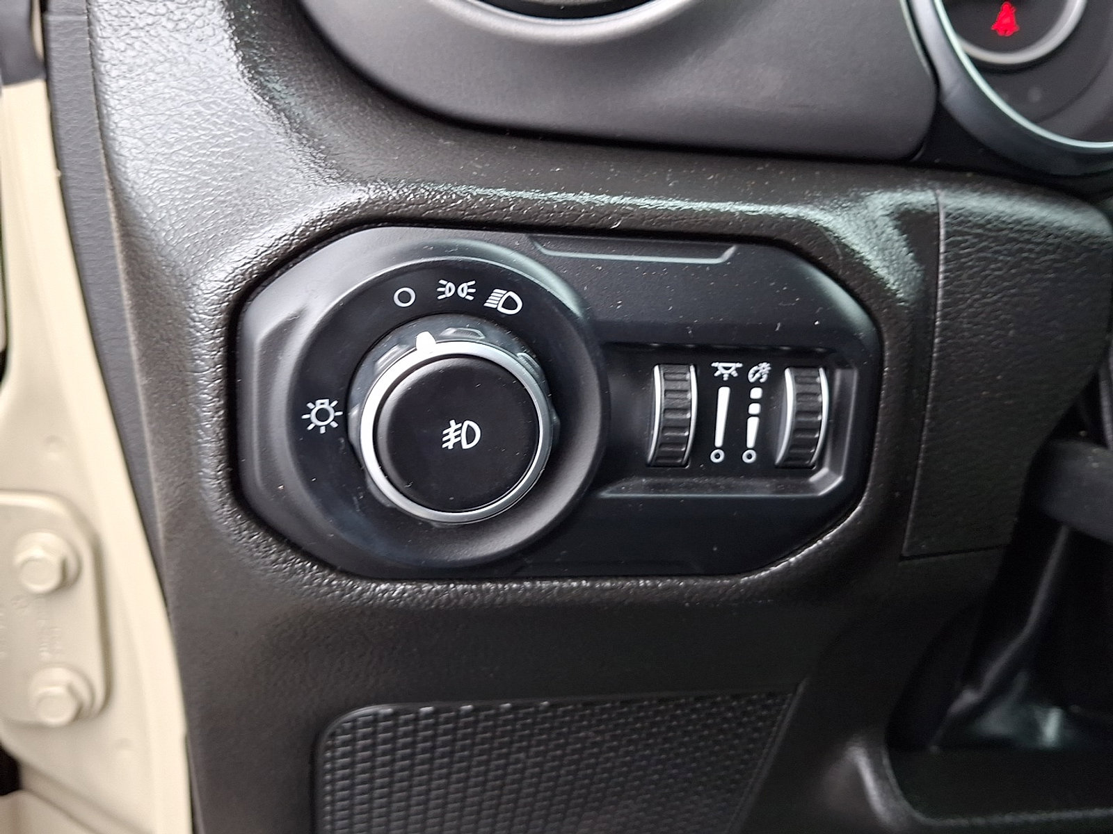 Used 2022 Jeep Wrangler Unlimited Sport image 29