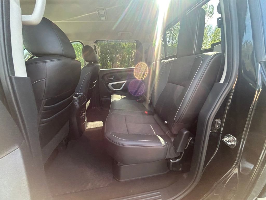Used 2017 Nissan Titan PRO-4X image 18
