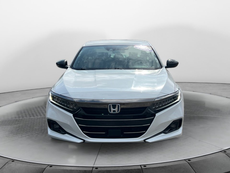 Used 2022 Honda Accord Sport image 2
