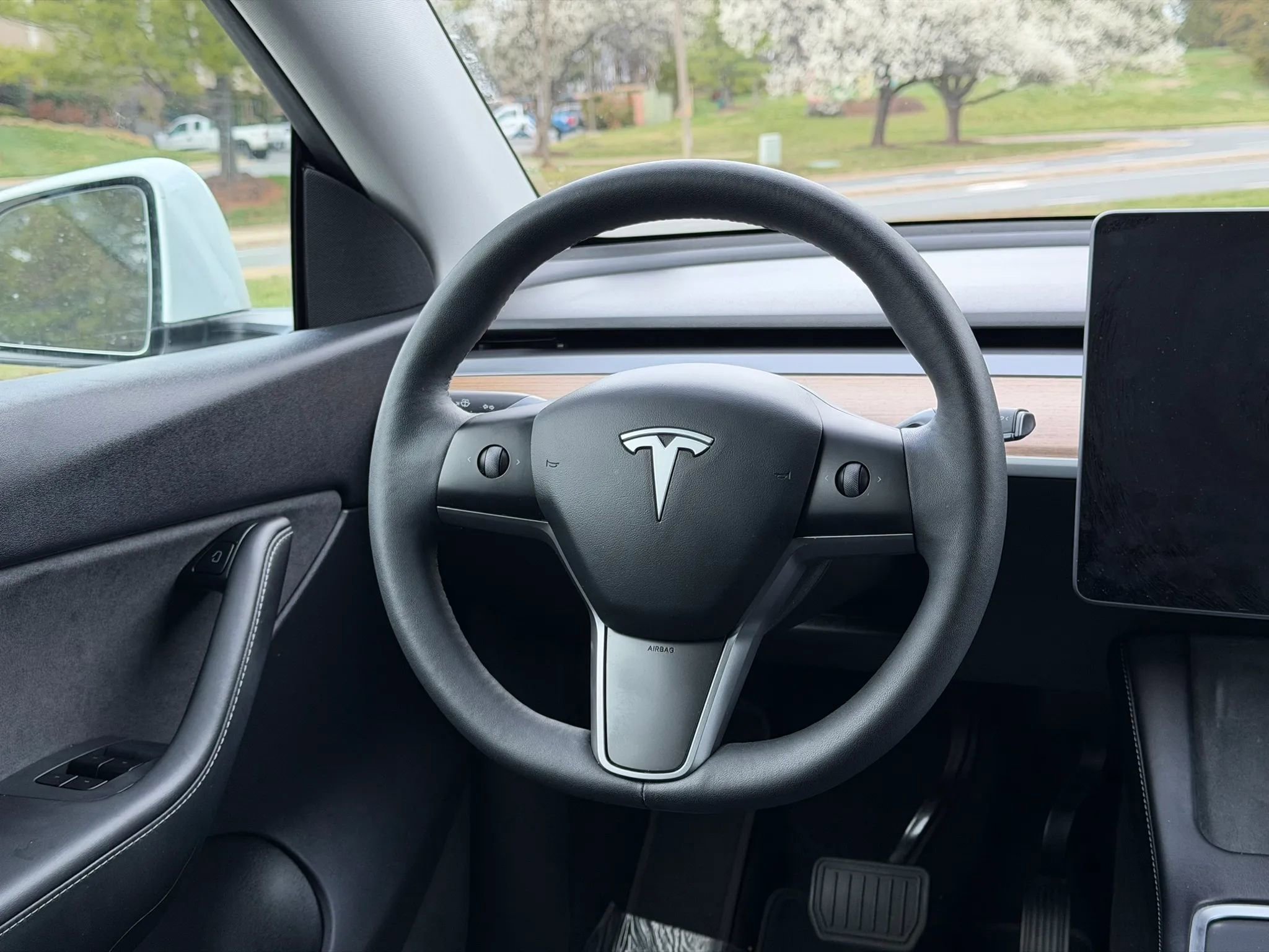Used 2021 Tesla Model Y Long Range image 6