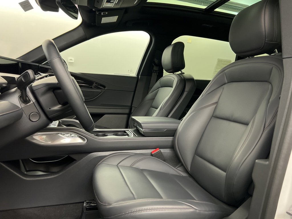 Used 2025 Lincoln Nautilus Premier w/ Equipment Group 102A image 27