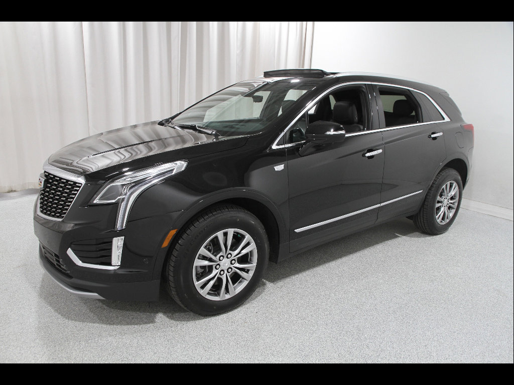 Used 2022 Cadillac XT5 Premium Luxury w/ Technology Package AWD/4WD image 3