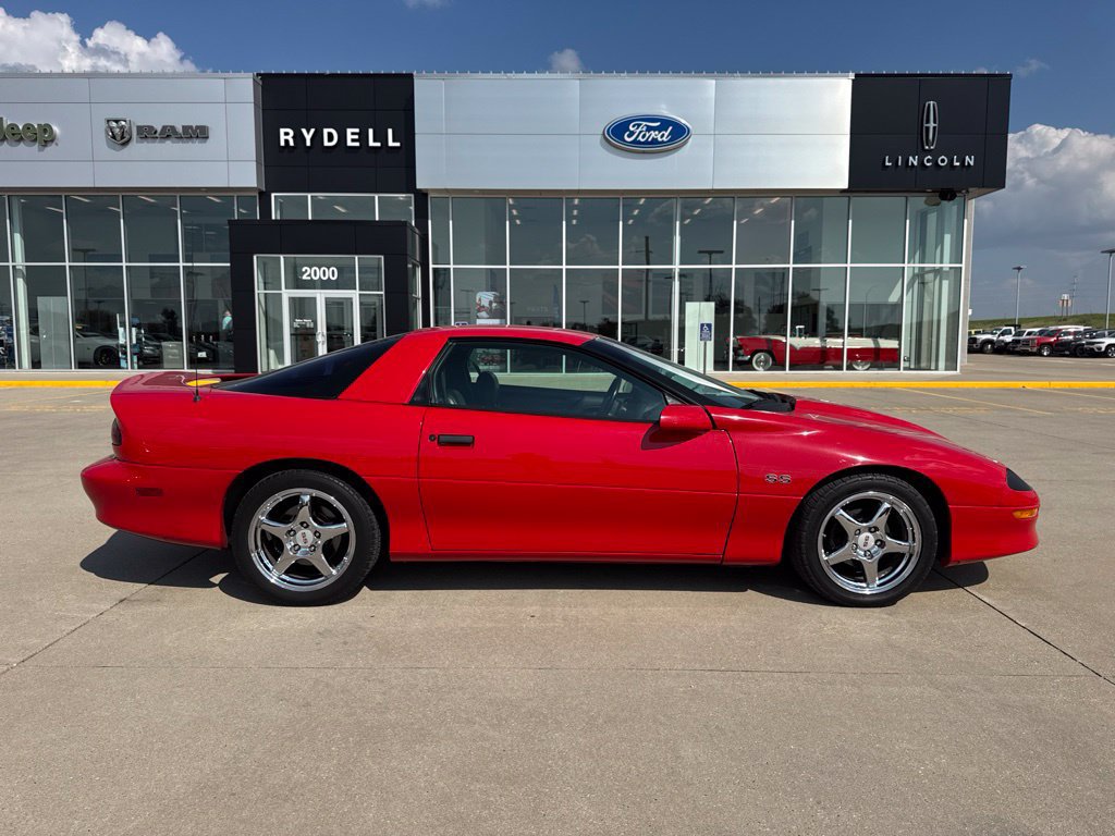 Used 1996 Chevrolet Camaro Z28 RWD image 2