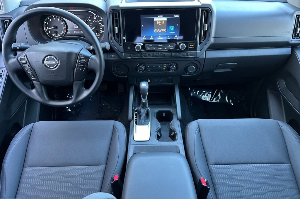 Used 2025 Nissan Frontier S RWD image 10