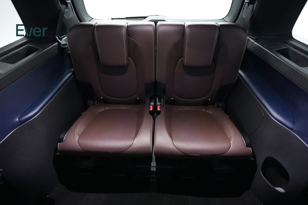 Used 2025 Volkswagen ID. Buzz Pro S RWD image 25