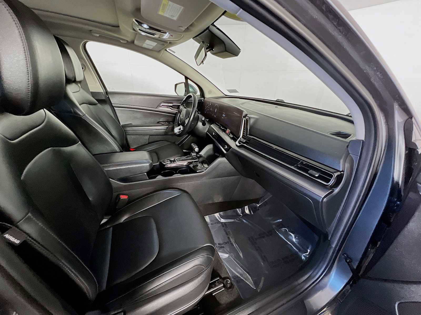 Used 2023 Kia Sportage SX image 28