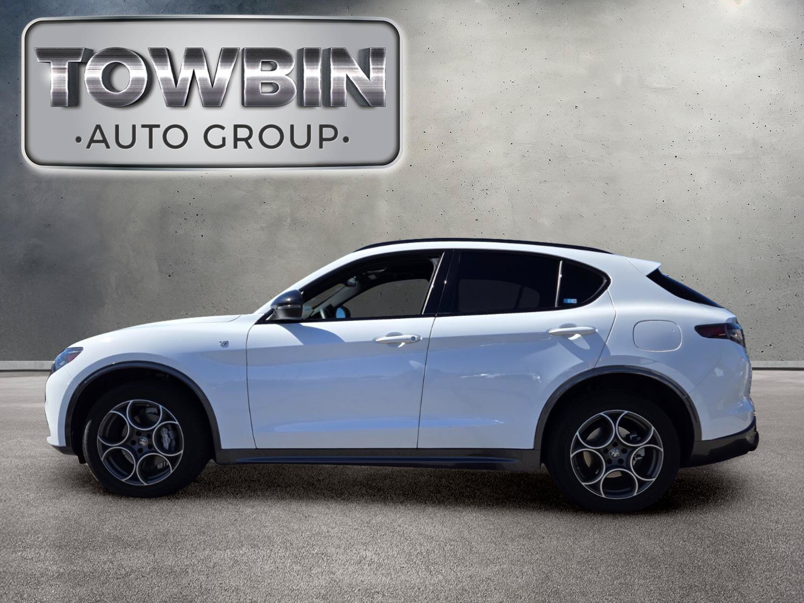 Used 2024 Alfa Romeo Stelvio Ti AWD/4WD image 7