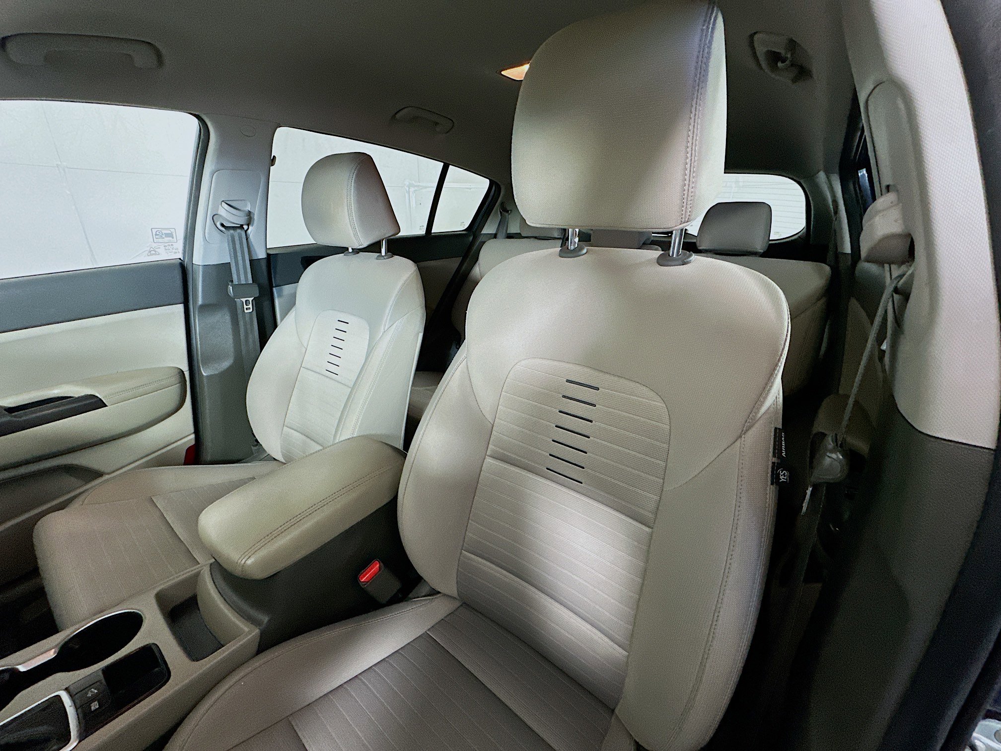 Used 2018 Kia Sportage LX image 19