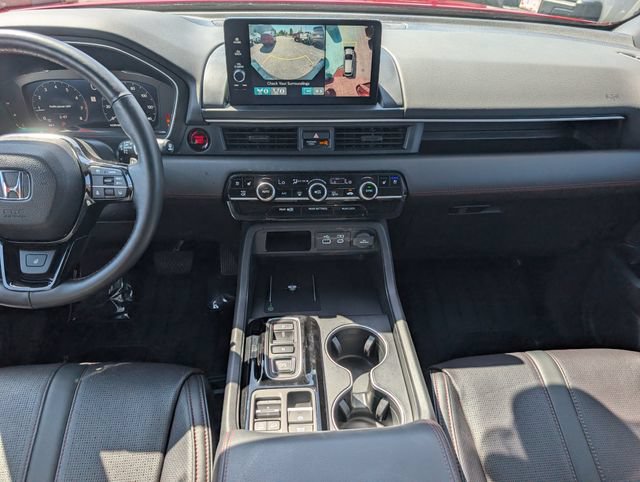 Used 2025 Honda Pilot Black Edition image 20