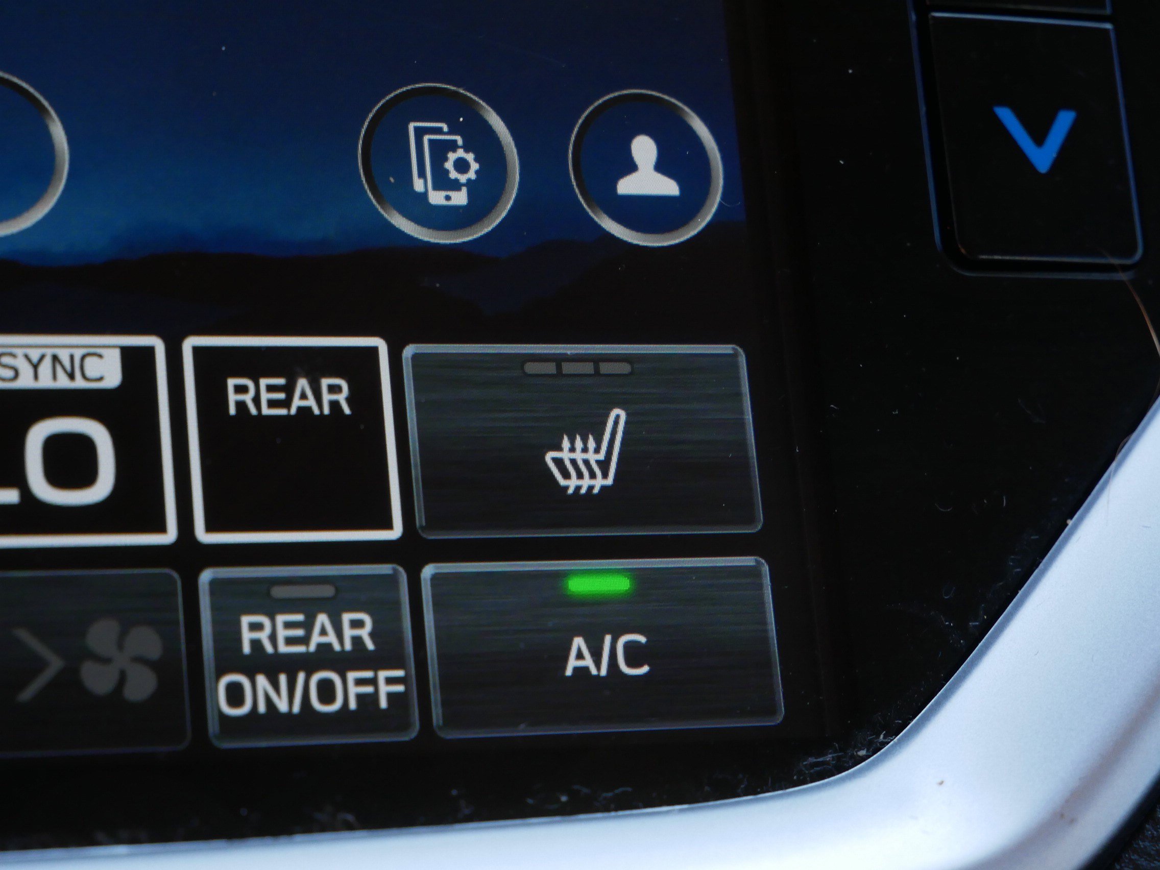 Used 2023 Subaru Ascent Premium image 31