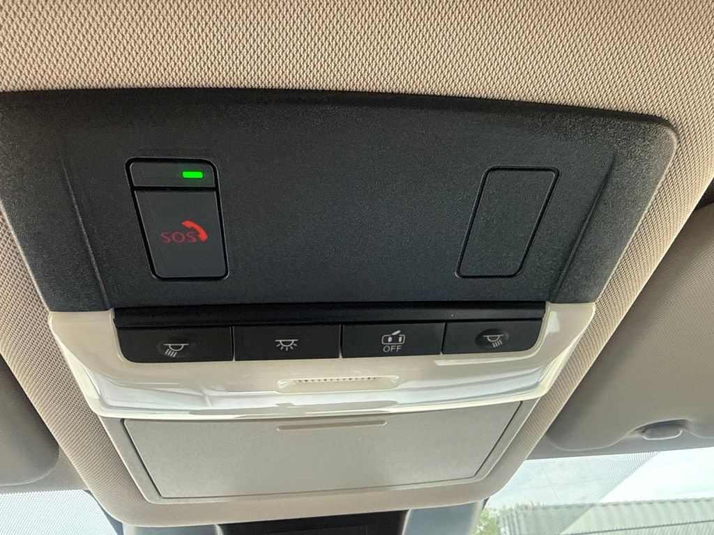 Certified 2025 Nissan Rogue SV AWD/4WD image 31