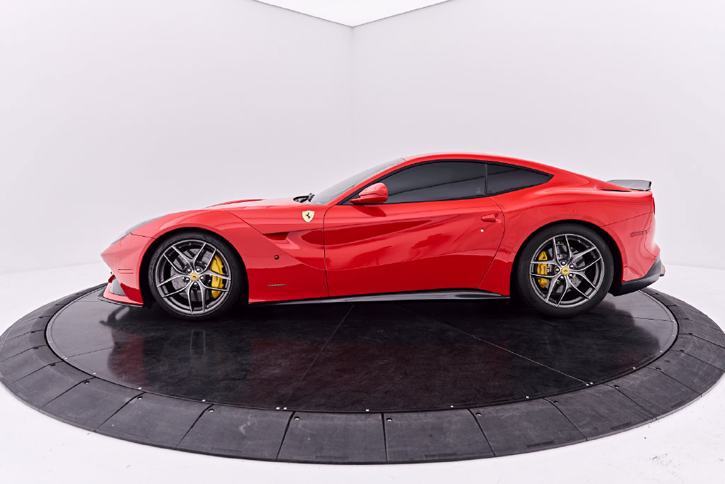 Used 2016 Ferrari F12 Berlinetta RWD image 15