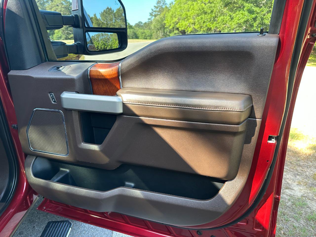 Used 2019 Ford F350 King Ranch w/ King Ranch Ultimate Package AWD/4WD image 27