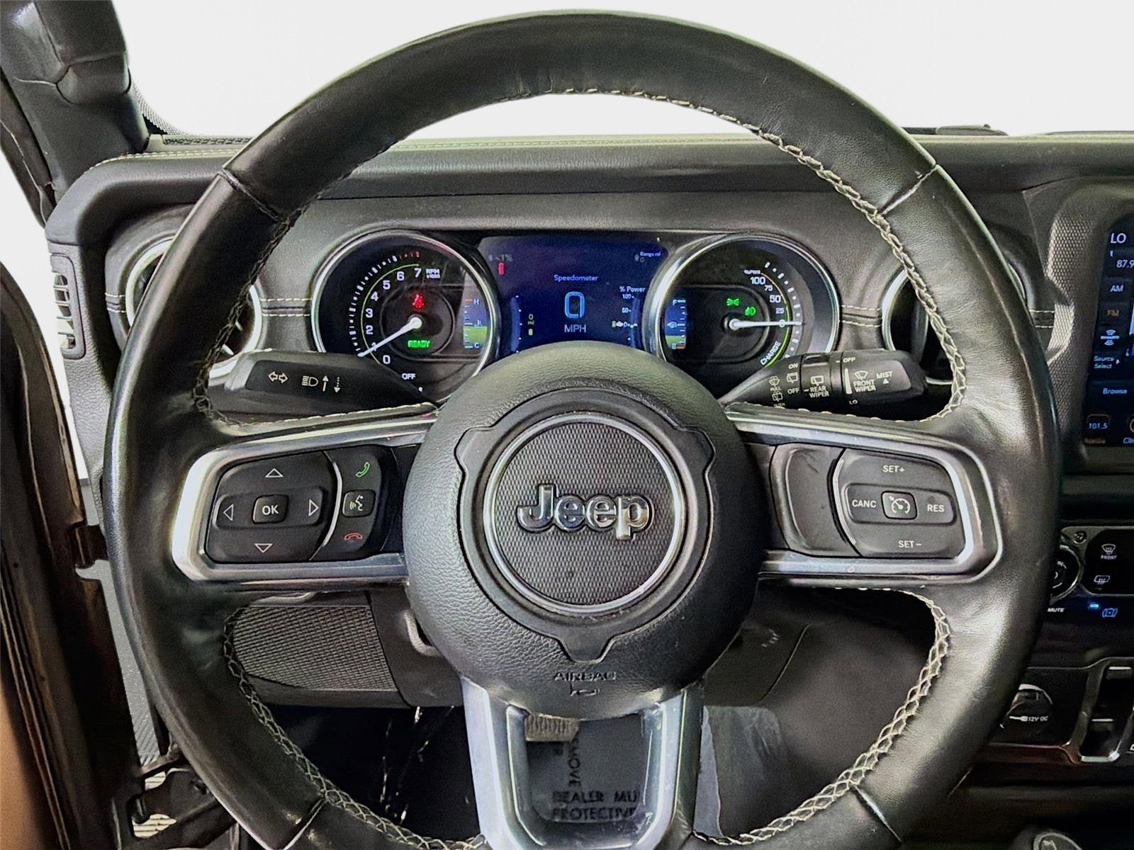 Used 2022 Jeep Wrangler Unlimited Sahara w/ Cold Weather Group AWD/4WD image 13