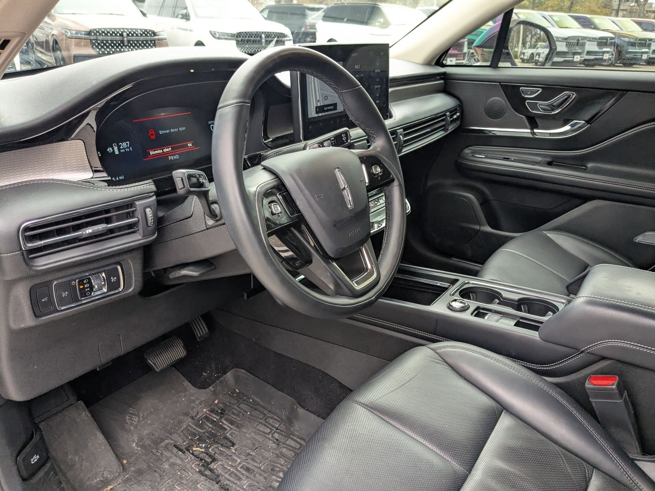 Used 2024 Lincoln Corsair Reserve image 10