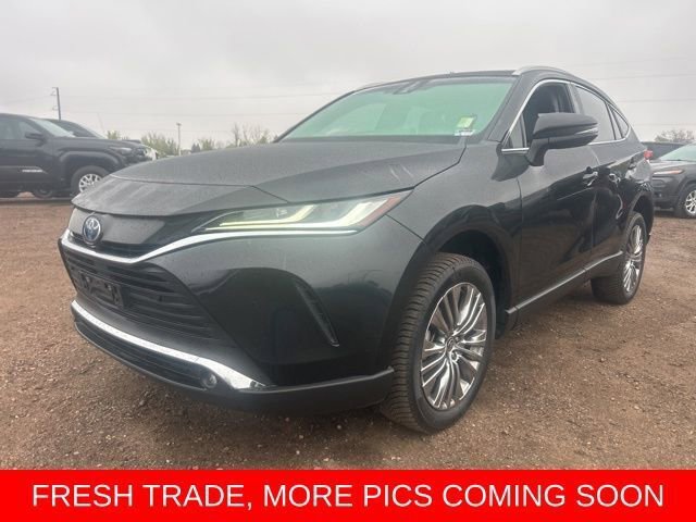 Used 2023 Toyota Venza XLE AWD/4WD image 1