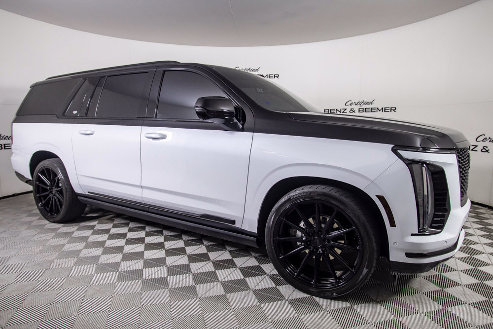 Used 2026 Cadillac Escalade ESV Sport w/ Touring Package AWD/4WD image 2