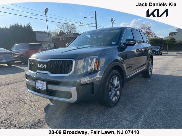 Certified 2023 Kia Telluride LX image 1