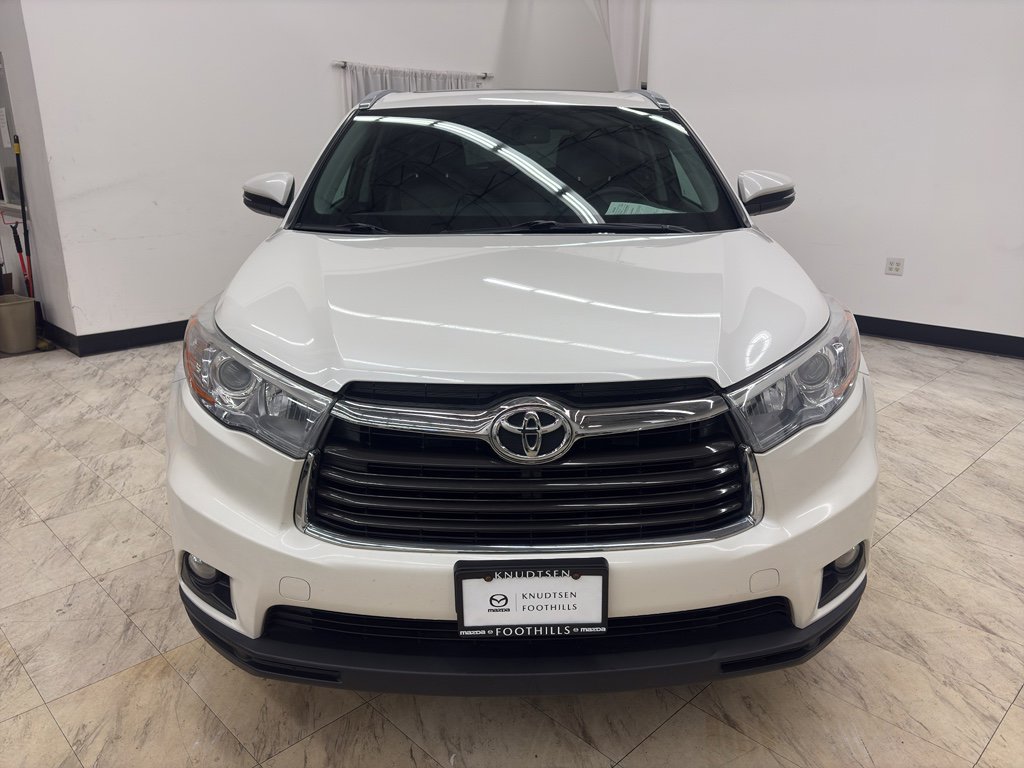 Used 2015 Toyota Highlander XLE image 2