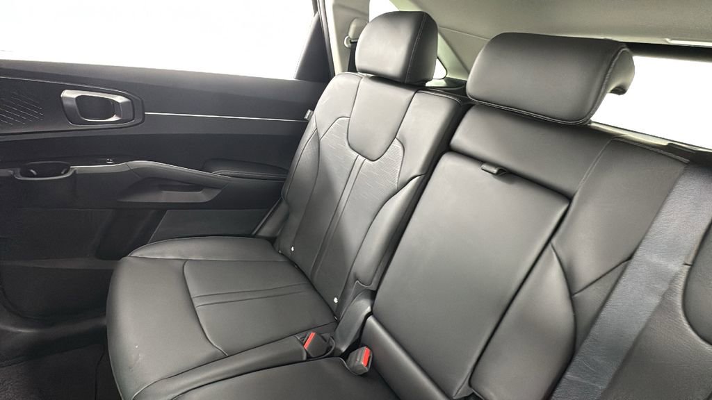 New 2026 Kia Sorento S image 14