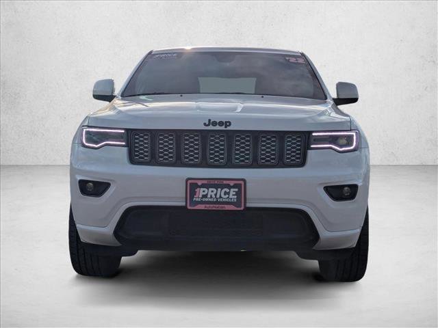 Used 2022 Jeep Grand Cherokee Laredo X image 2