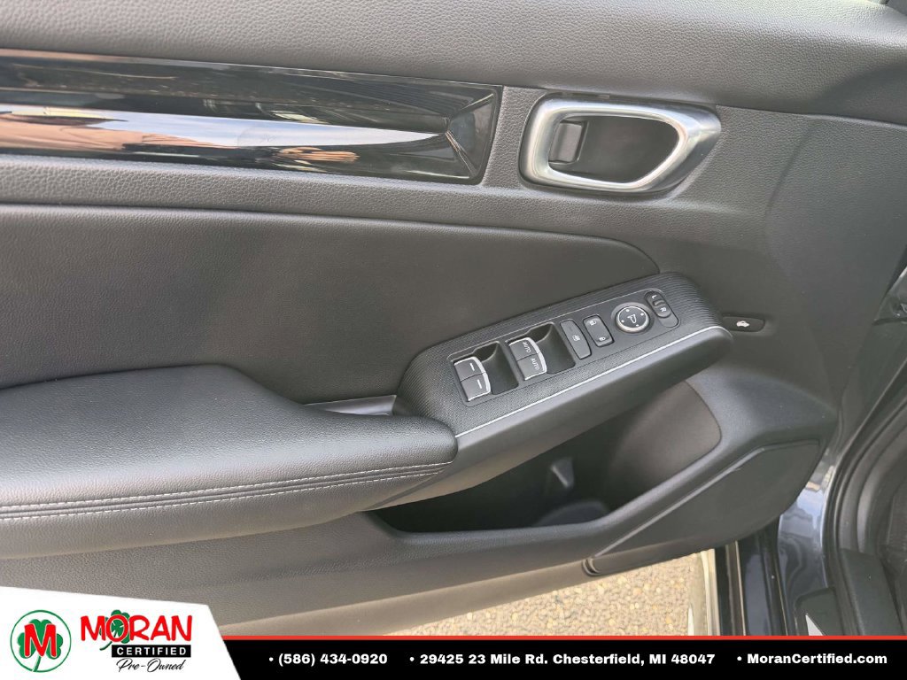 Used 2022 Honda Civic Touring image 14