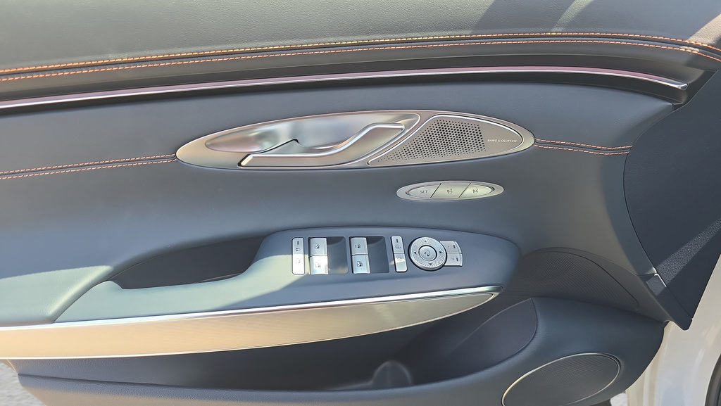 New 2026 Genesis GV70 2.5T Sport Prestige AWD/4WD image 16