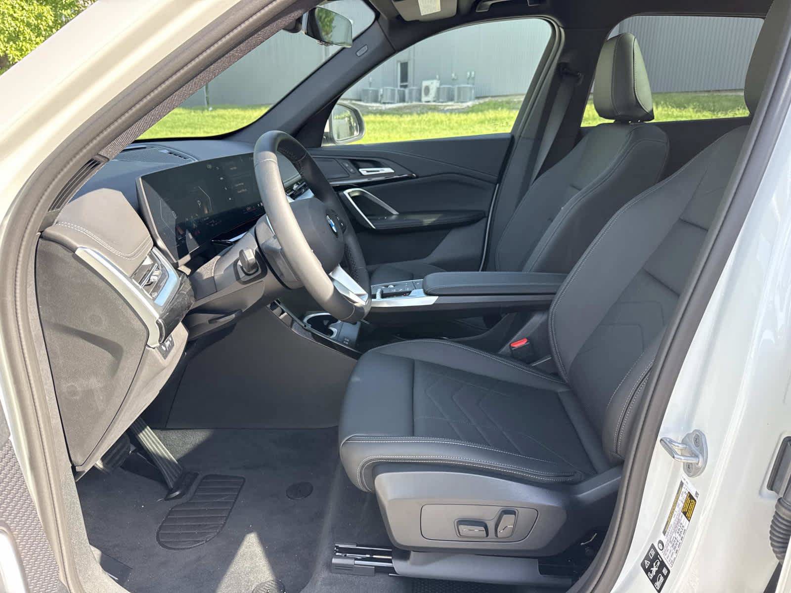 New 2026 BMW X1 xDrive28i w/ Convenience Package AWD/4WD image 14