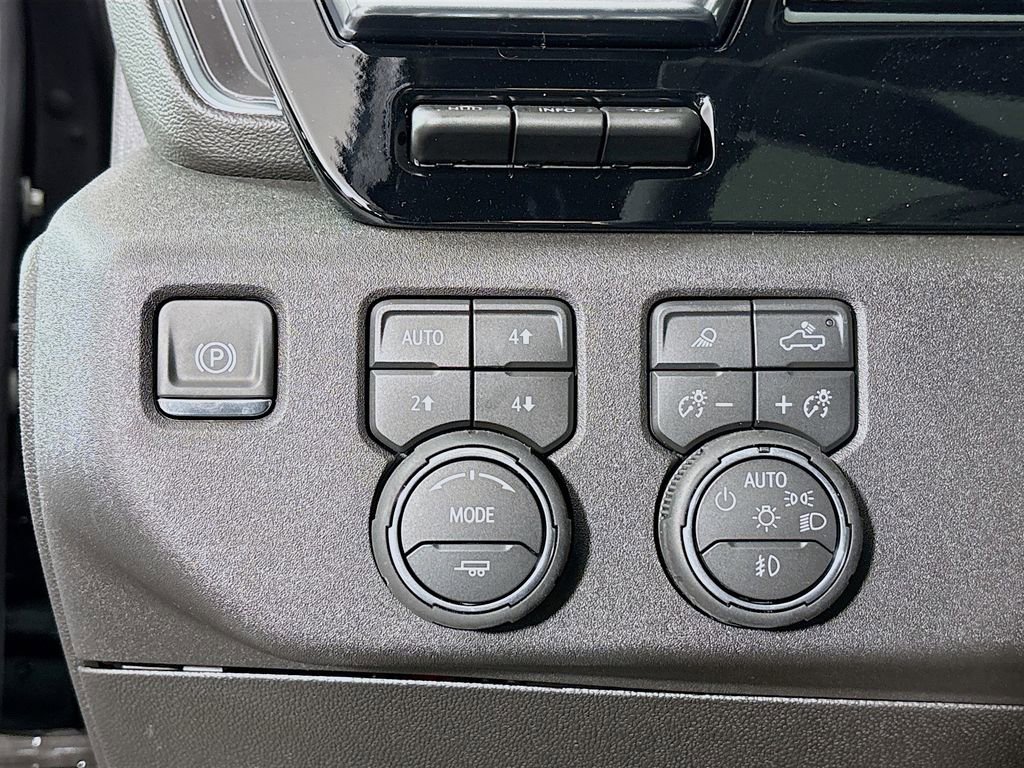 New 2026 Chevrolet Silverado 2500 LTZ w/ LTZ Convenience Package image 10