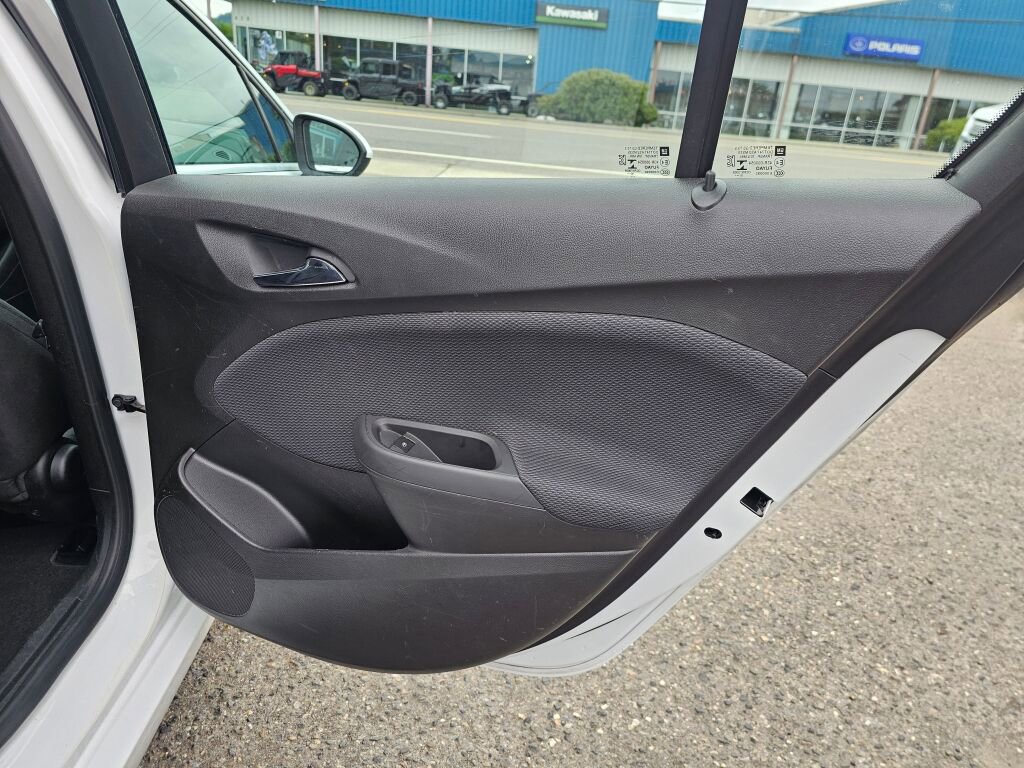 Used 2017 Chevrolet Cruze LT w/ Convenience Package image 14