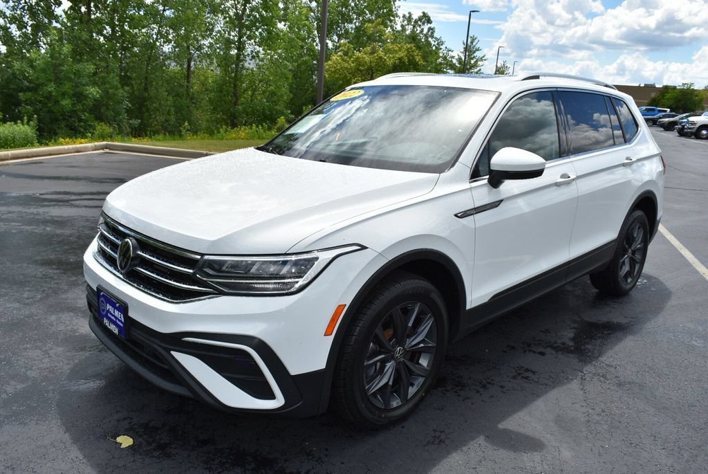 Used 2022 Volkswagen Tiguan SE AWD/4WD image 10