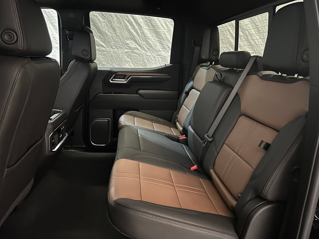 New 2026 Chevrolet Silverado 1500 High Country w/ High Country Premium Package AWD/4WD image 35