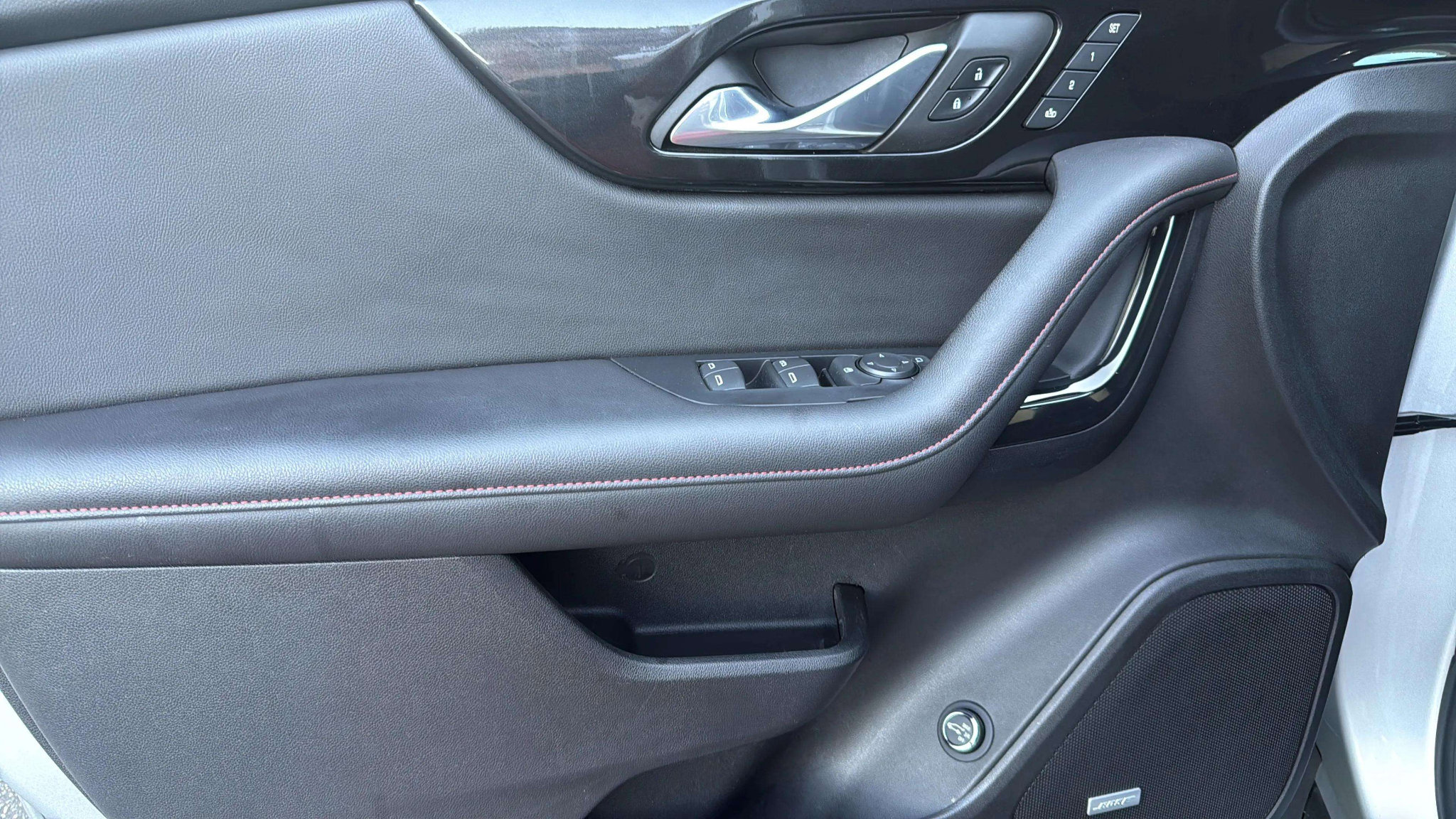 Used 2022 Chevrolet Blazer RS w/ Enhanced Convenience Package image 55