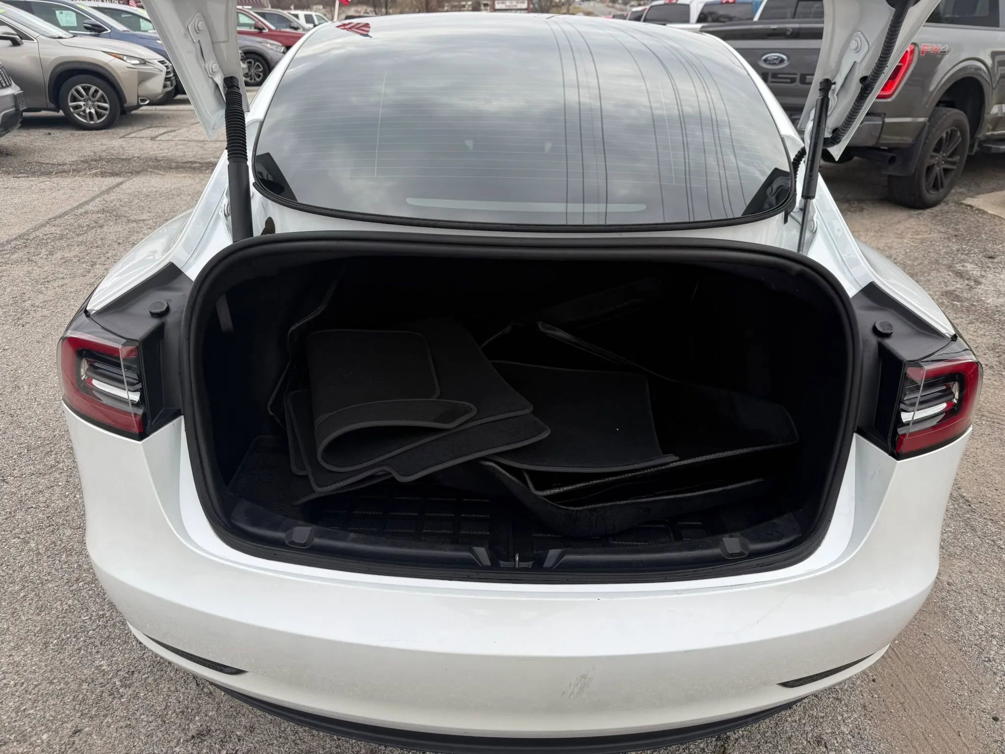 Used 2023 Tesla Model 3 Performance AWD/4WD image 9