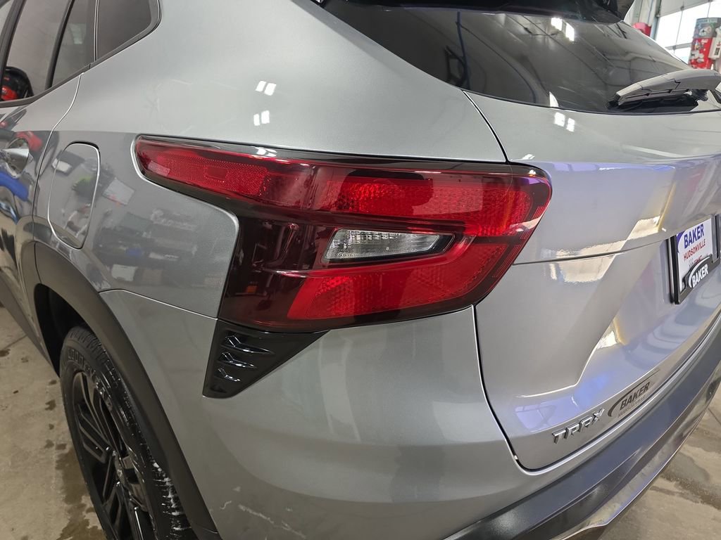 Certified 2024 Chevrolet Trax ACTIV w/ Sunroof Package image 34