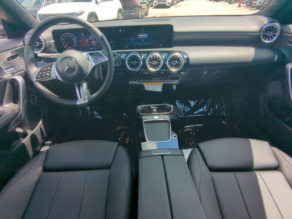 Used 2024 Mercedes-Benz CLA 250 4MATIC image 2