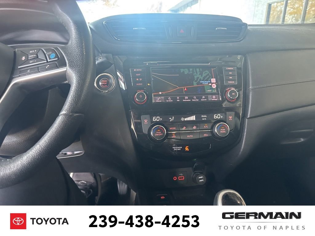 Used 2019 Nissan Rogue SV w/ Premium Package image 21