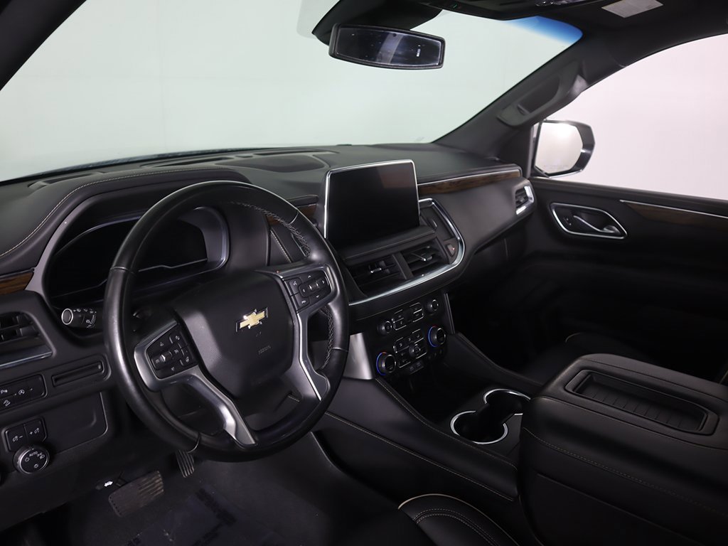 Used 2023 Chevrolet Suburban Premier image 28