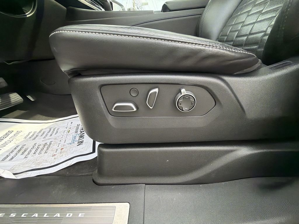 Used 2023 Cadillac Escalade V AWD/4WD image 18