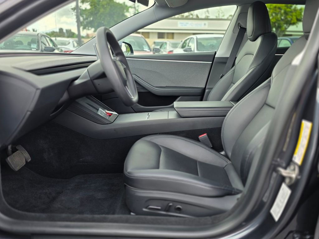 Used 2024 Tesla Model 3 Standard Range image 12