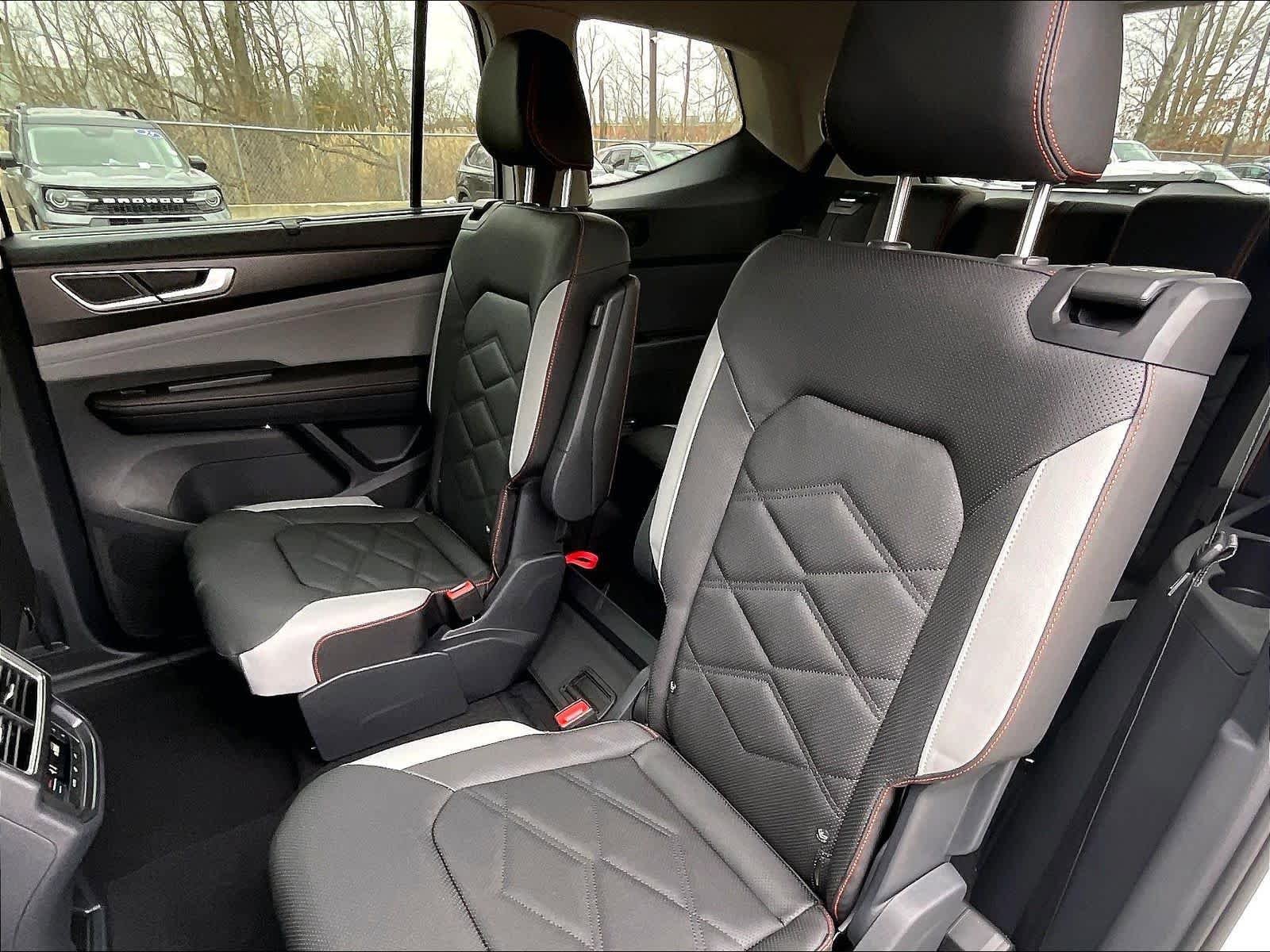 New 2026 Volkswagen Atlas SEL Premium R-Line AWD/4WD image 15