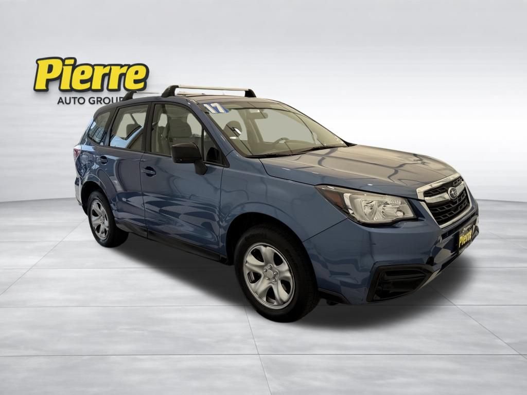 Used 2017 Subaru Forester 2.5i AWD/4WD image 6