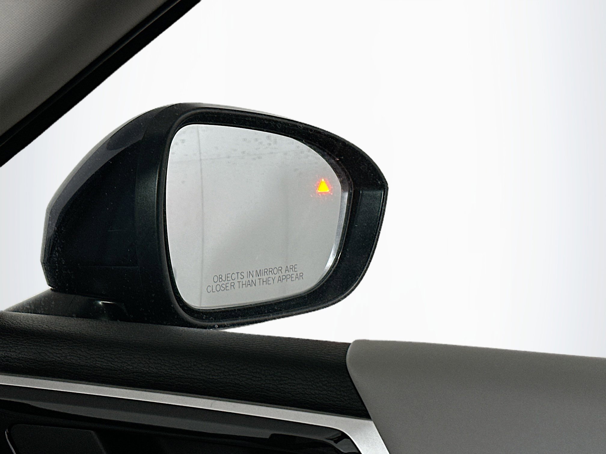 Used 2025 Mitsubishi Outlander SE image 16